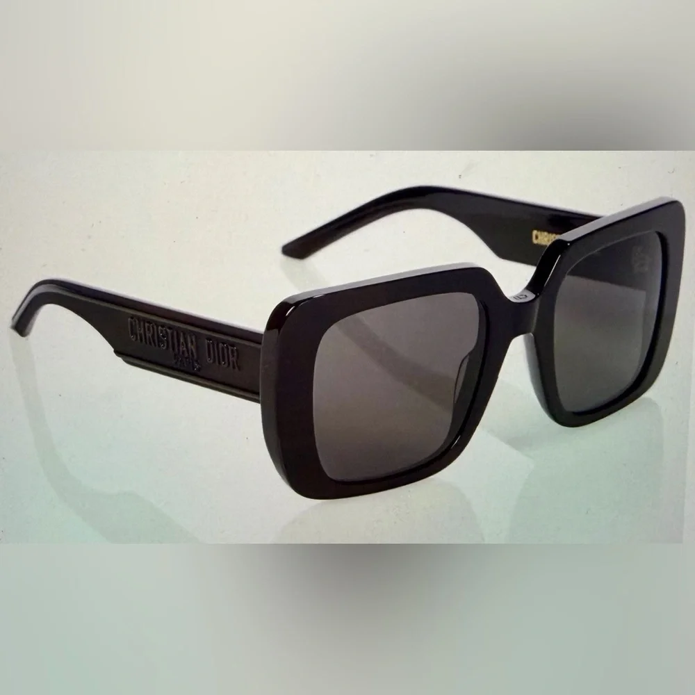 New Women’s CHRISTIAN DIOR Sunglasses - Picture 1 of 13